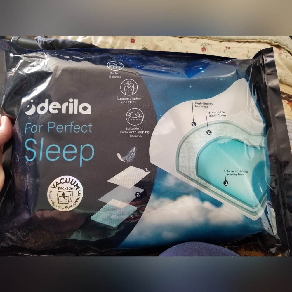 Contoured memory foam pillow for back and side sleepers